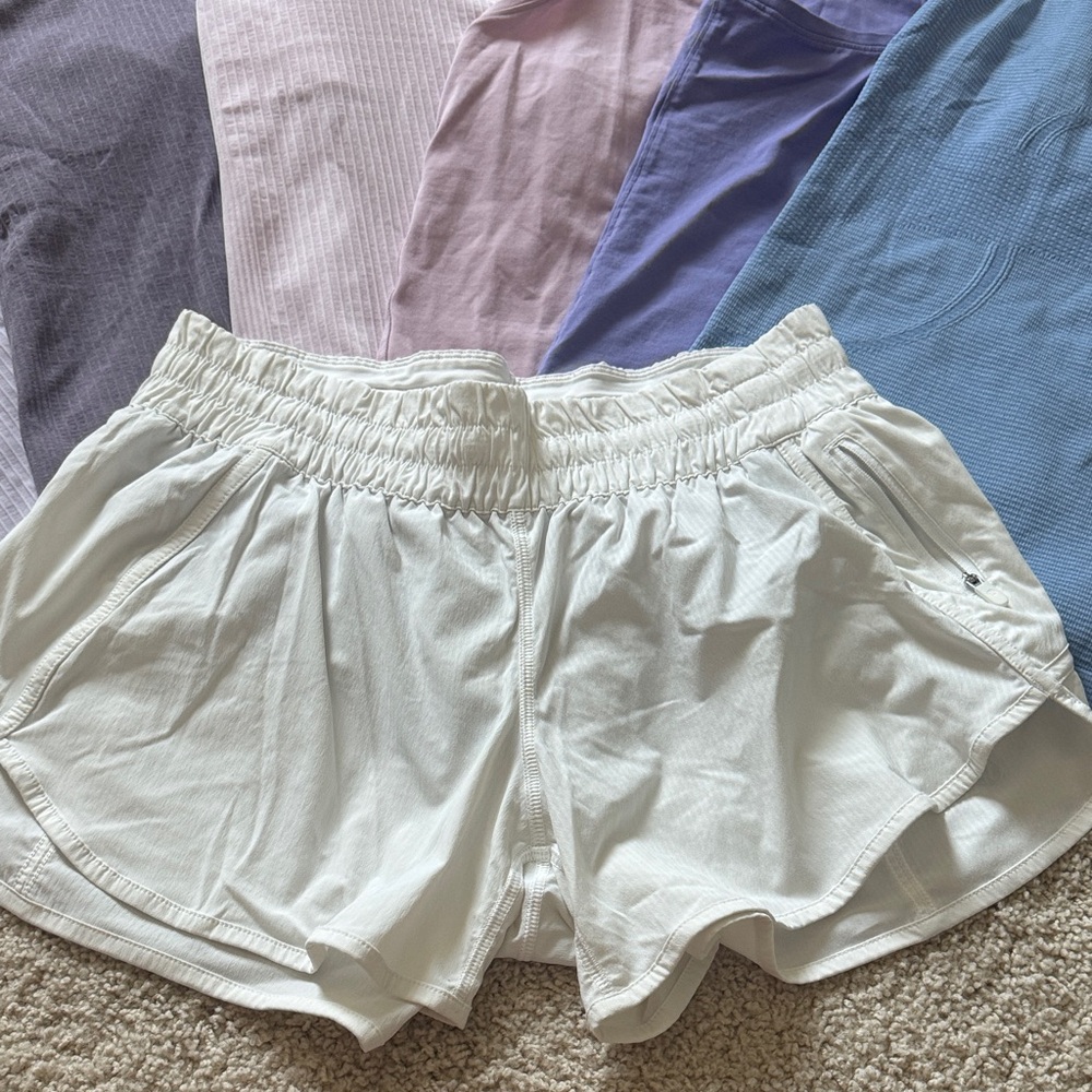 lululemon Women's tracker shorts white 10 4"
